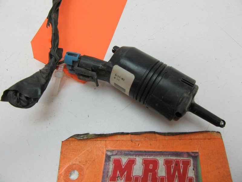 WINDSHIELD WASHER FLUID PUMP WITH WIRE PLUG CONNECTOR HARNESS END CLIPCAR