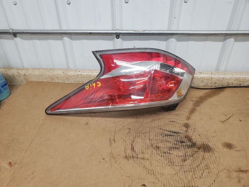 Passenger Tail Light Quarter Panel Mounted Sedan Fits 14-15 ALTIMA 295514