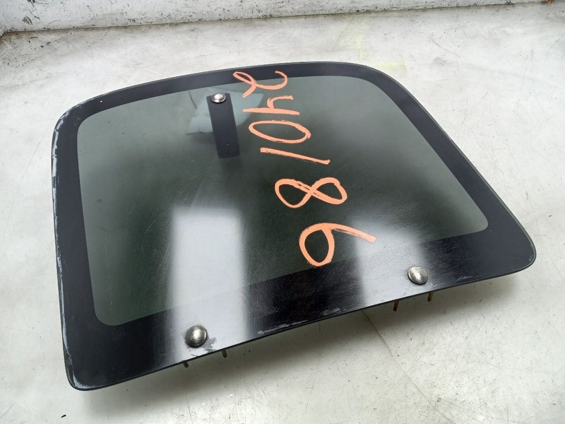 95-98 TOYOTA T100 3.4L 4WD AT PASSENGER SIDE REAR QUARTER GLASS