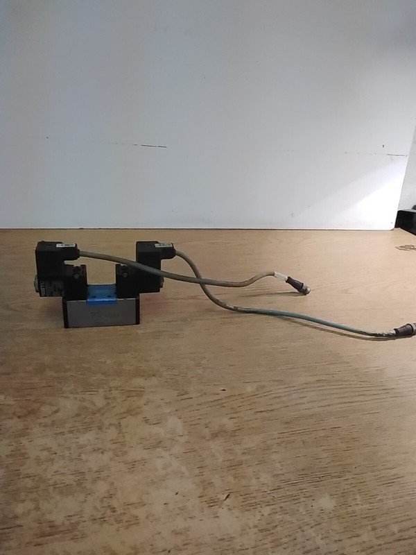 Festo Pneumatic Valve JMFH-5/2-D-1C Pneumatic Valve W/ 2Festo...