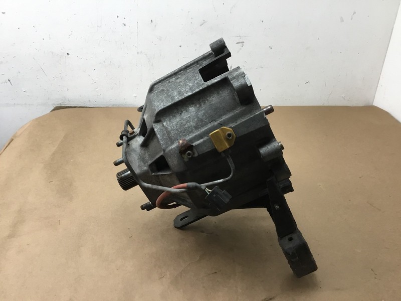 Maserati Coupe GT 2003 4.2L RWD Transmission Clutch Housing 02-06 ;:Y