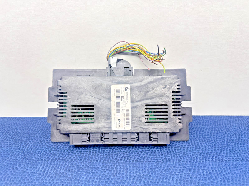 BMW E87 E90 E92 E93 3-Series Z4 Footwell Light Body Control Module FRM2 Unit OEM