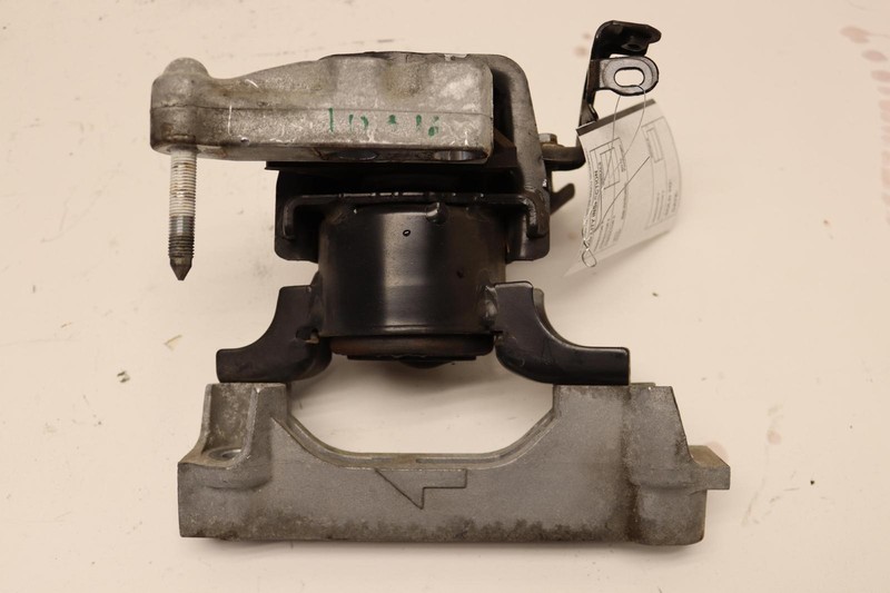 2013-2018 TOYOTA RAV4 2.5L 2ARFE RIGHT PASSENGER ENGINE MOTOR MOUNT SUPPORT OEM