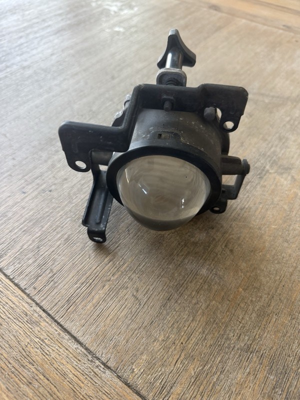 HYUNDAI ENTOURAGE FRONT FOG LIGHT LAMP LENS RH Right 07 08 09 10