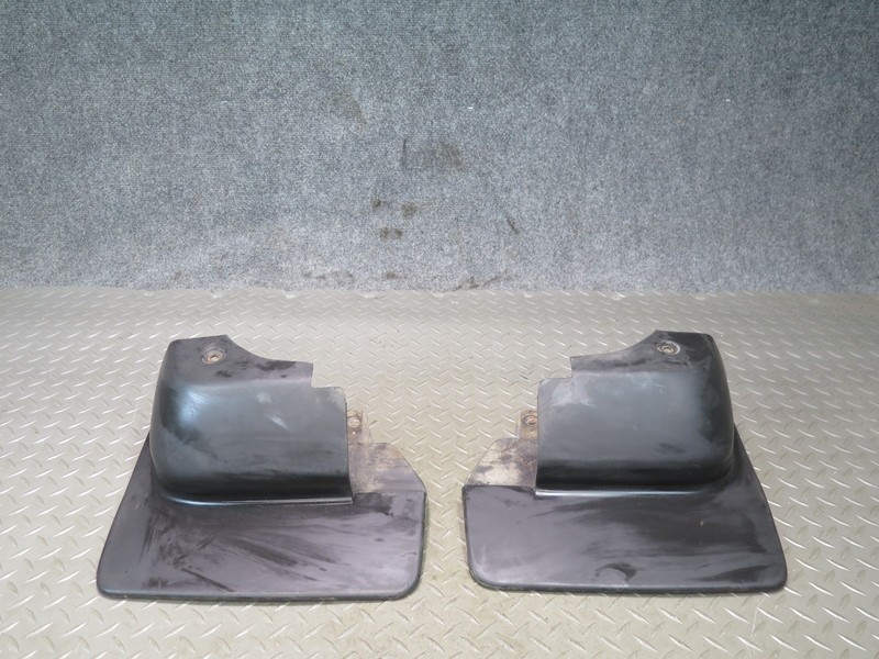 1991-1992 TOYOTA LAND CRUISER FJ80 FRONT LEFT & RIGHT MUD FLAP GUARD SET