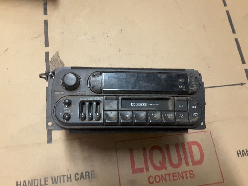 01 02 TOWN COUNTRY AUDIO EQUIPMENT 127889