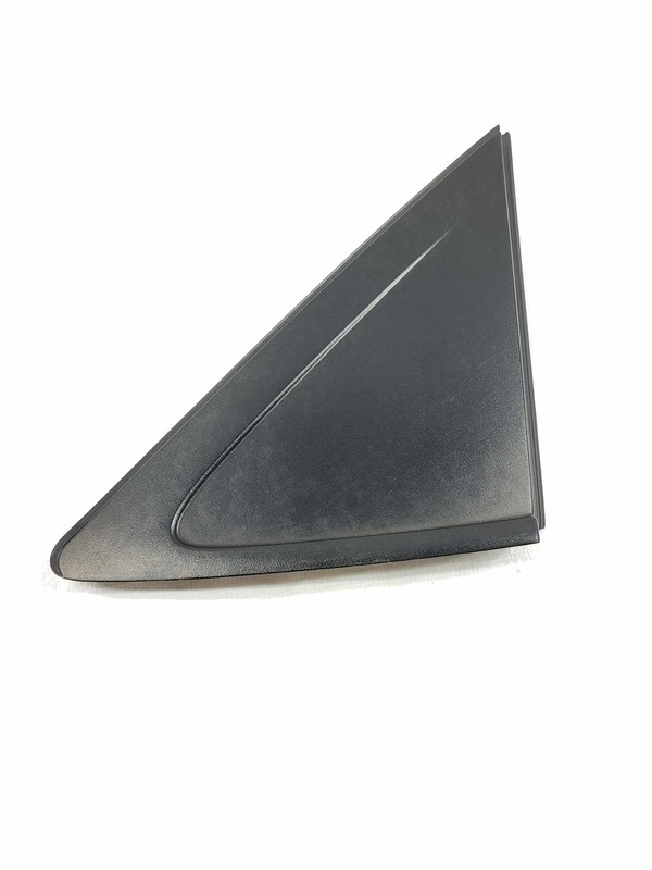 2015 Accent Front RH Passenger Exterior Door Triangle Molding Light Scratches