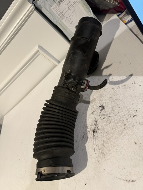 2007 GMC Envoy Air Intake Tube 4.2L