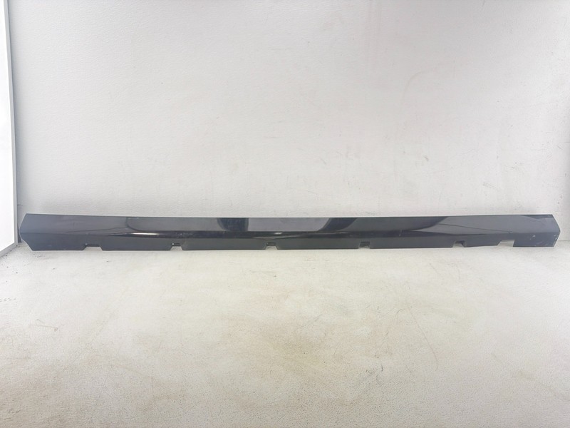 2015-2023 Dodge Charger Right Rocker Panel Molding OEM
