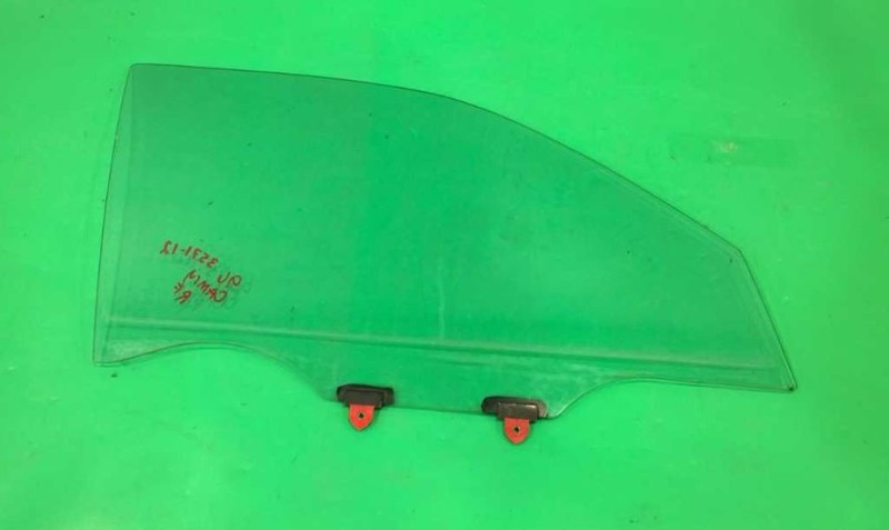 92 93 94 95 96 CAMRY SDN PASSENGER RIGHT FRONT WINDOW DOOR GLASS OEM 3571-12