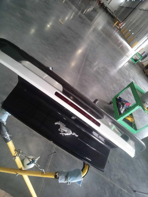 2020 Ford Mustang OEM White Deck Lid Trunk Lid 2DR Convertible Used FR3Z7640110C