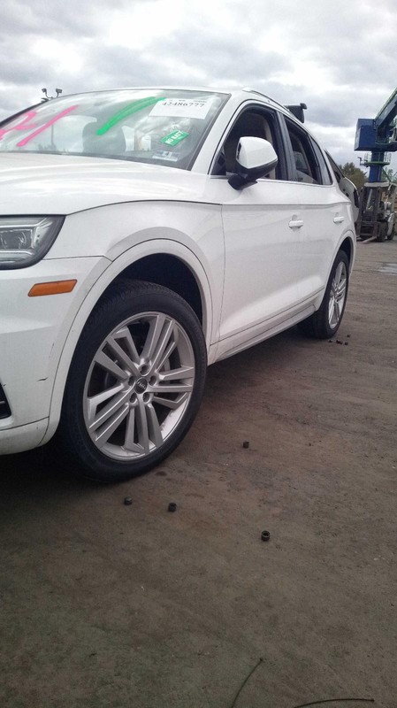 2018 Audi Q5 Suspension Assembly - Used, 60K Miles, White, OEM Part 7673702