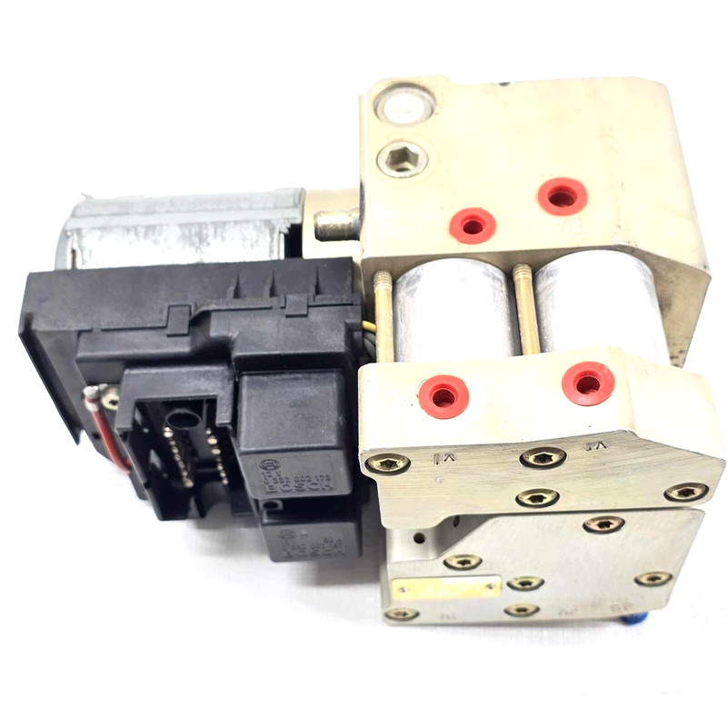 Mercedes MB500 ABS Anti Lock Brake Pump Assembly 1993 P/N 0024314412