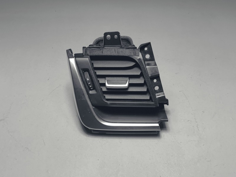 21-23 Nissan Rogue S Dash Instrument Panel Driver Side Outer Air Vent Grille OEM