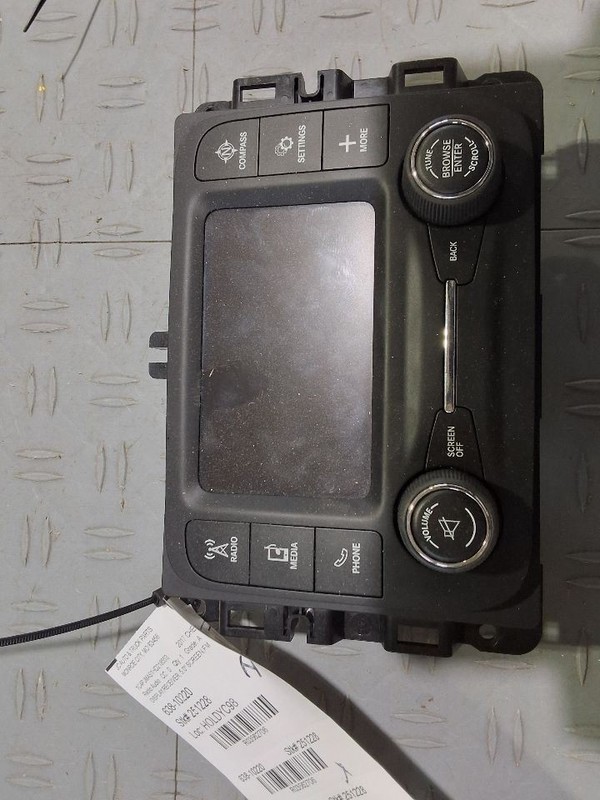 2017 Jeep CHEROKEE Radio Display And Receiver 5.0" Screen w/o Satellite