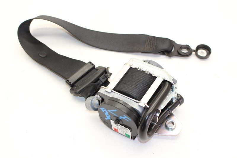 12-16 Porsche 911 Carrera 3.8L Driver Left Front Seat Belt Retractor