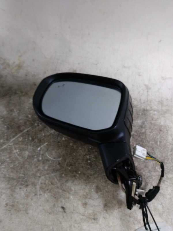 2020 Hyundai Palisade Left Door Mirror Assembly Black OEM Used 710285