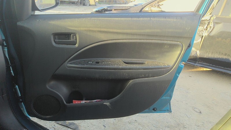 Front Door Trim Panel MITSUBISHI MIRAGE Right 21 22 23 24 20 19 18 17 16 15 14