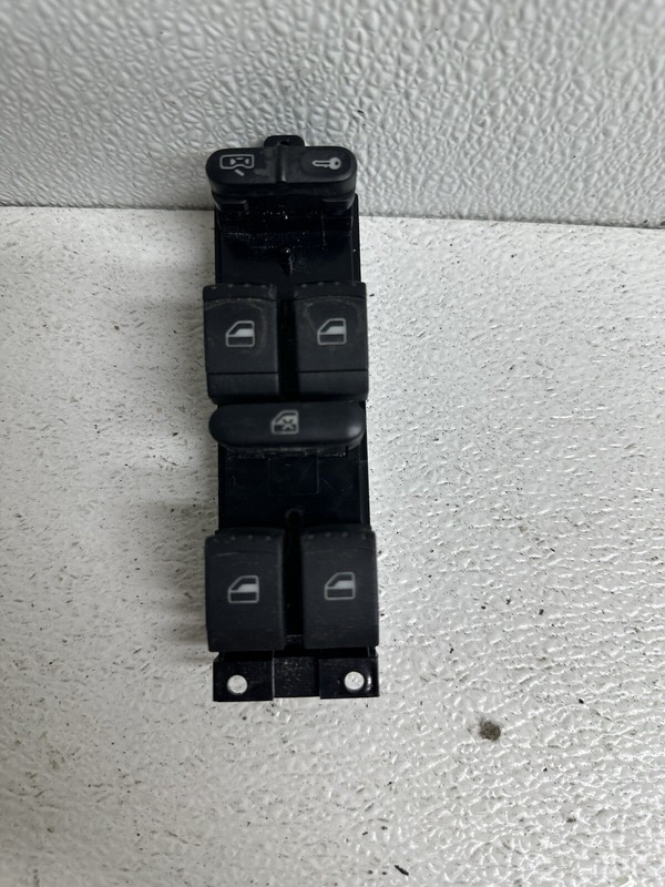 2000-2005 VW Passat Left Front Driver Master Power Window Lock Switch Oem