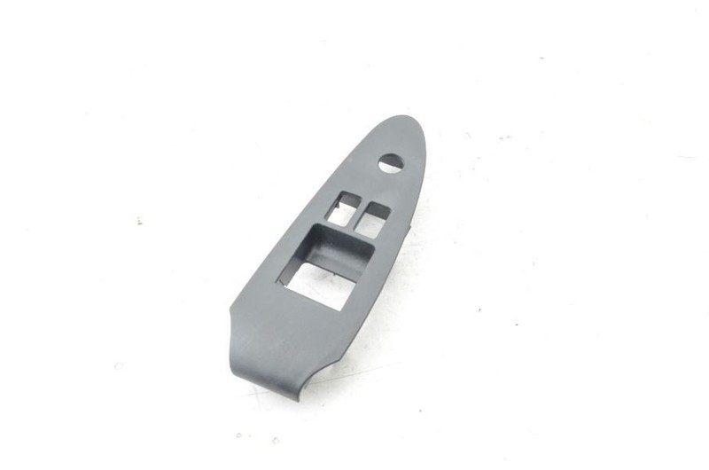 2010-2019 NISSAN 370Z ROADSTER LEFT FRONT DOOR WINDOW SWITCH BEZEL BLACK