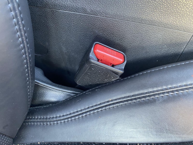 Front Seat Belt Buckle HYUNDAI AZERA 12 13 14 15 16 17