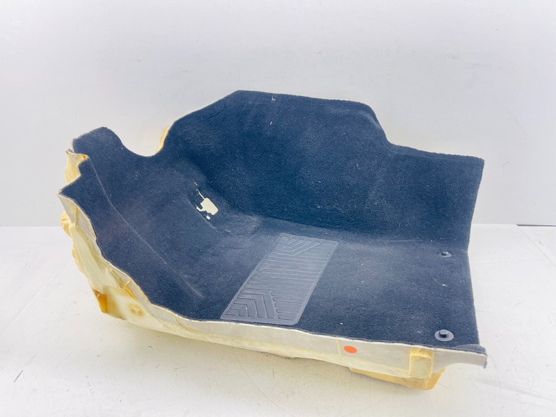 12-14 Mercedes W204 FRONT LEFT DRIVER SIDE FLOOR CARPET COVER OEM A2046807140