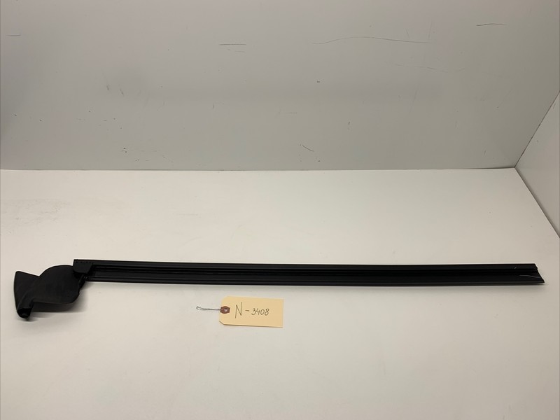 2020-22 Tesla Model Y MY Front Left Door Inner Belt Rubber Seal Molding 3408 U8