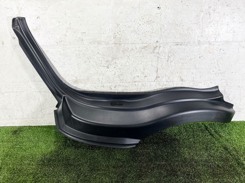 17-23 JAGUAR F-PACE REAR RIGHT RH PASS SIDE LOWER C PILLAR TRIM COVER PANEL OEM