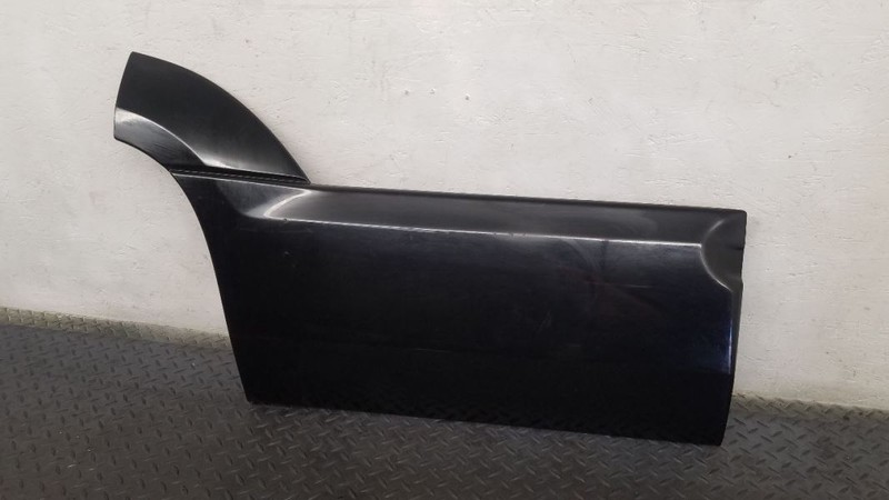 99-00 Cadillac Escalade Rear Right Passenger Door Lower Molding OEM 88891616