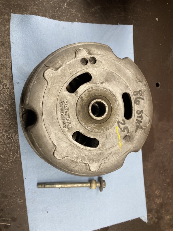 1985 - 1986 POLARIS STAR 250 SNOWMOBILE MOTOR ENGINE Primary Drive Clutch