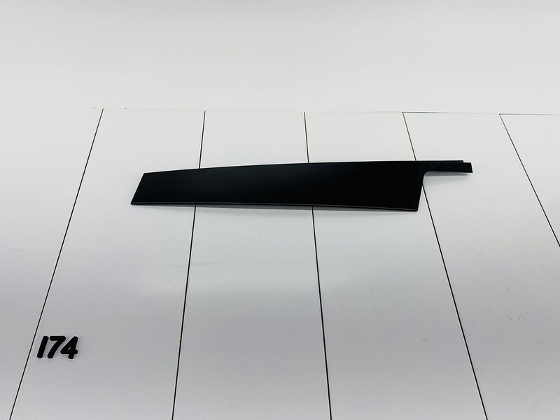 11-17 BMW X3 F25 FRONT RIGHT PASSENGER SIDE DOOR PILLAR MOLDING COVER OEM
