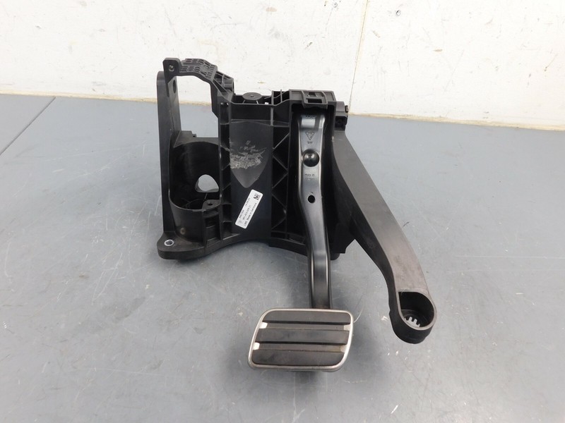 2015 14 16 Porsche 911 Turbo S Brake Pedal / Mount #6249 i1