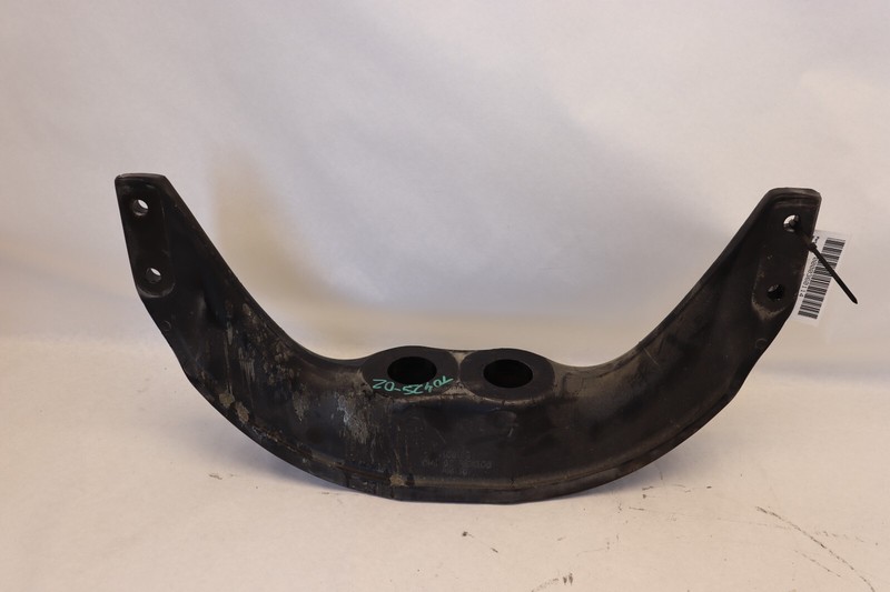2013-2020 KENWORTH T680 PACCAR MX13 ENGINE CROSSMEMBER SUPPORT BRACKET MOUNT OEM
