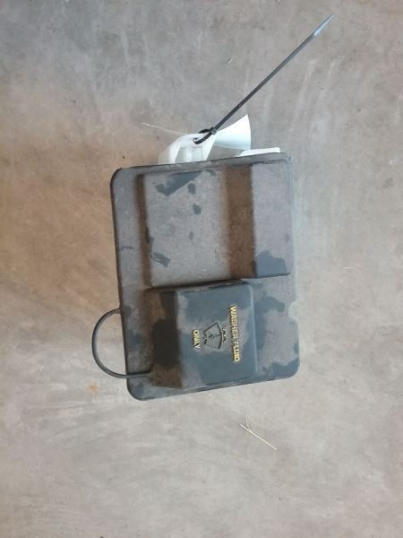 Wash Reservoir Includes Pump Fits 07-08 FORD F150 PICKUP 2147624