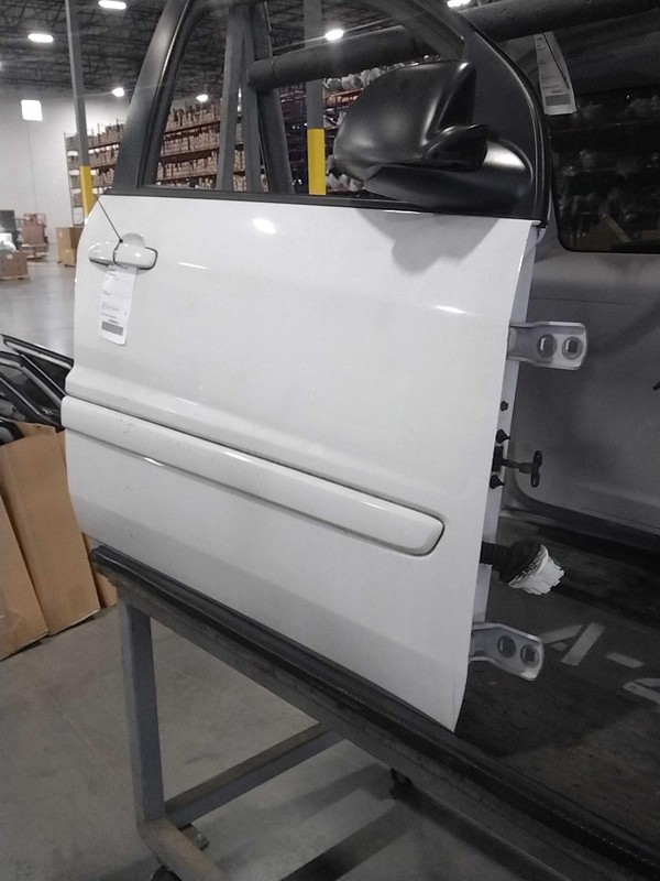 2005 Chevrolet Equinox Right Door White Good Condition 4DR SUV No Rust