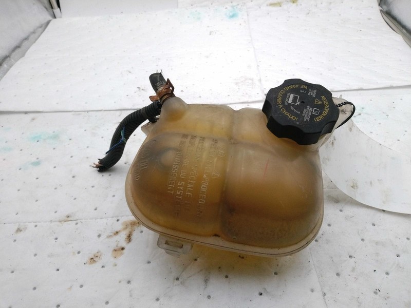 2009 Pontiac G5 Engine Coolant Reservoir OEM RED 2.2L 15226536 179K Miles