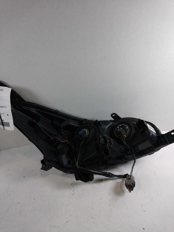 2021 Subaru Impreza Left Headlight Assembly White Halogen OEM 632543