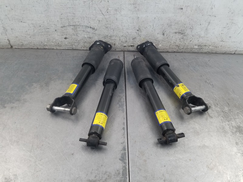 2008 Chevy Corvette C6 Vert Shock Absorber Set#7050 P5