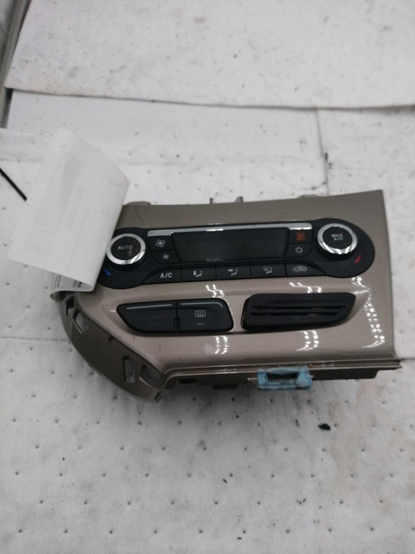 Used A/C Selector Switch fits: 2012 Ford Focus gasoline manual temperature contr