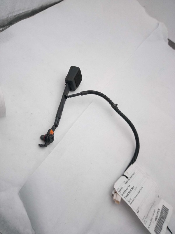 2018 Hyundai Elantra GT Silver OEM Seat Belt Buckle 1 Piece Used 100K Miles