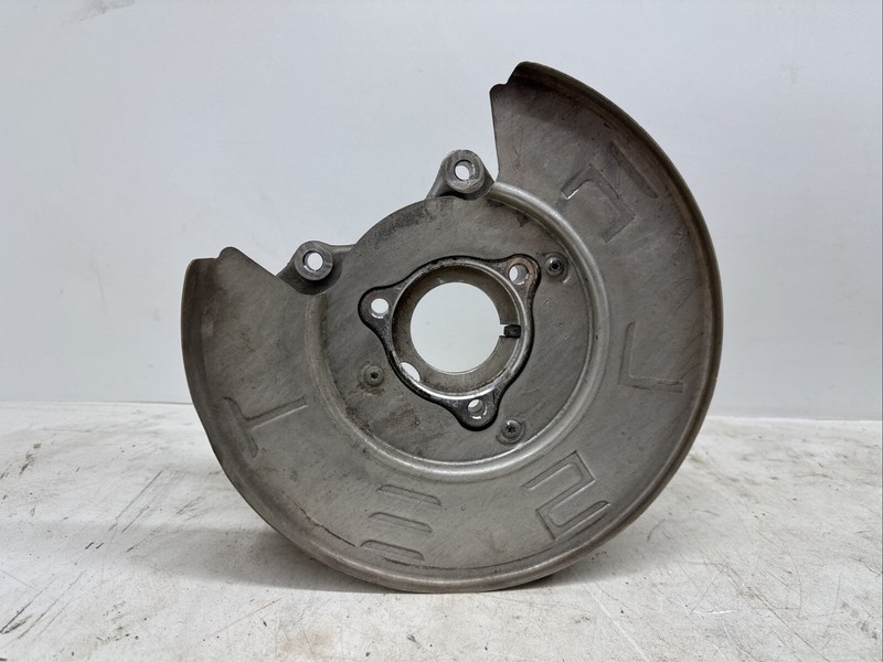 🌟17-20 TESLA MODEL 3 REAR RIGHT SPINDLE KNUCKLE HUB CALIPER SHIELD 14042 S14