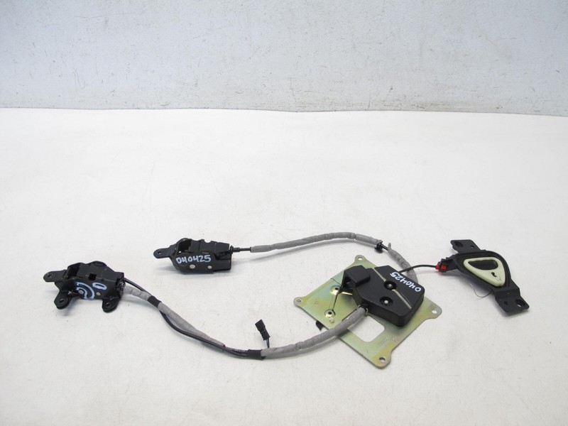 09-23 MINI COOPER S R57 CONVERTIBLE TAILGATE TRUNK LOCK LATCH ACTUATOR OEM 04042