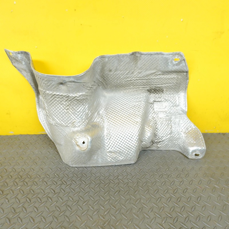 2017-2024 CHRYSLER PACIFICA EXHAUST DASH HEAT SHIELD GUARD OEM 68477637AA