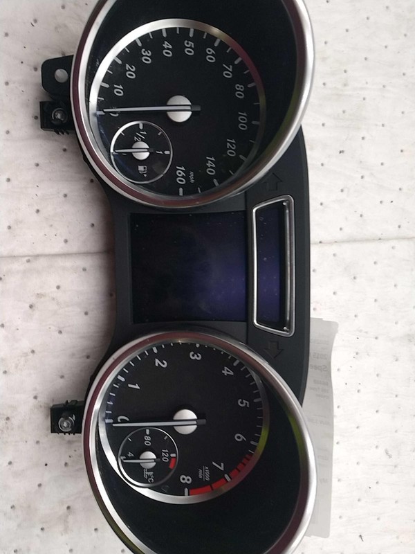 2015 Mercedes-Benz ML-Class Speedometer Gauge Black OEM 1669007813