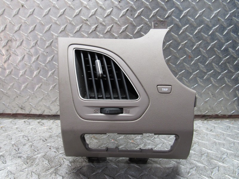 2013 HYUNDAI TUCSON LEFT DRIVER FRONT DASH AIR VENT & TRIP SWITCH TRIM BEZEL