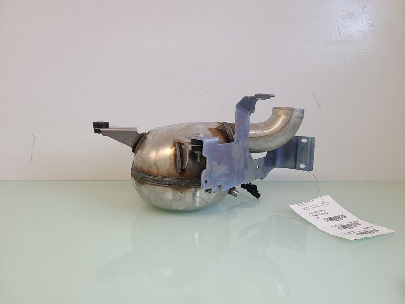 Exhaust Resonator Fits 2019 SL550 582152