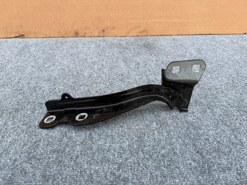 FORD BRONCO SPORT 2021-2025 OEM LEFT DRIVER HOOD HINGE BRACKET ASSEMBLY