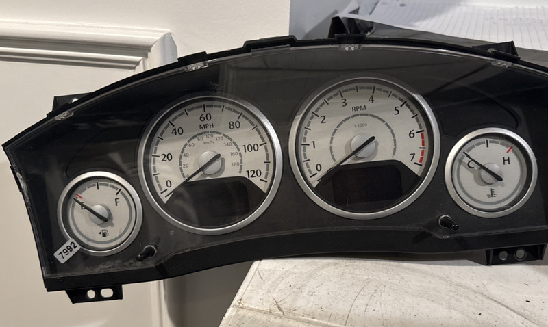 2008 Chrysler Town & Country Speedometer Instrument Cluster Gauges MILES UNKNOWN
