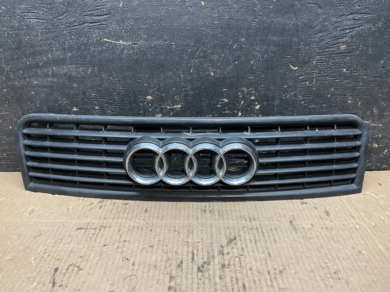 2002 to 2005 Audi A4 Upper Front Grill Grille OEMY1278 DG