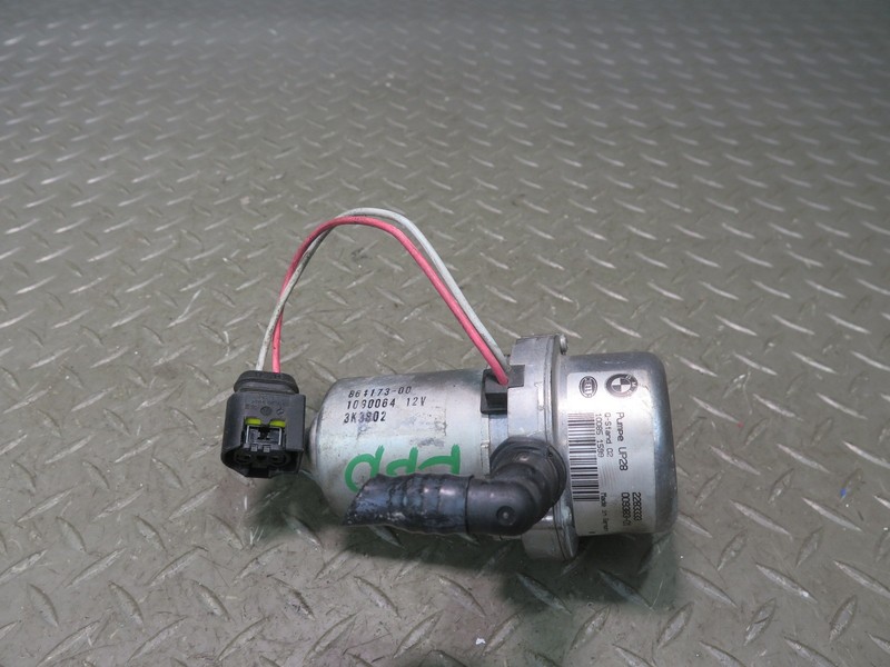 2008-2013 BMW E90 E92 E93 M3 BRAKE BOOSTER VACUUM PUMP 2283333